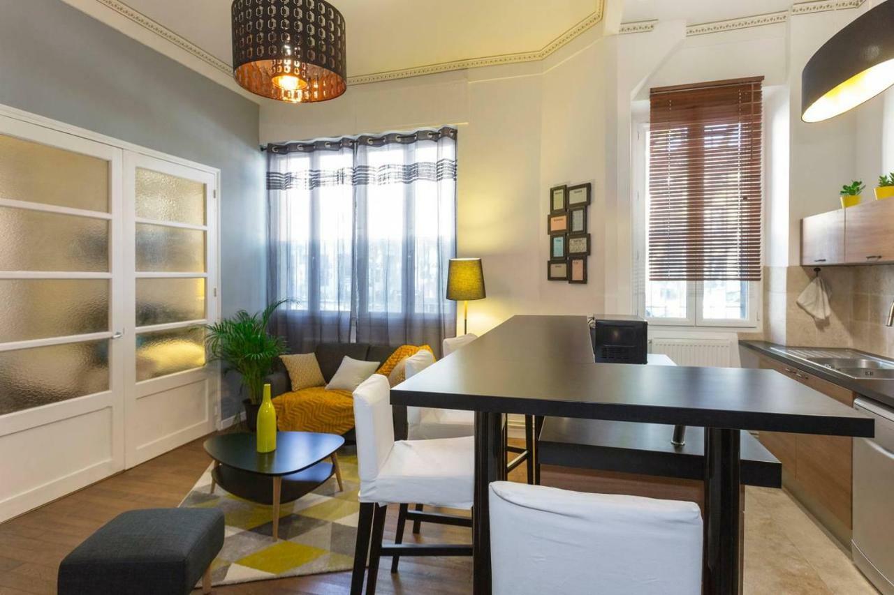 Au Coeur Du Centre Historique Apartment อาวีญง ภายนอก รูปภาพ